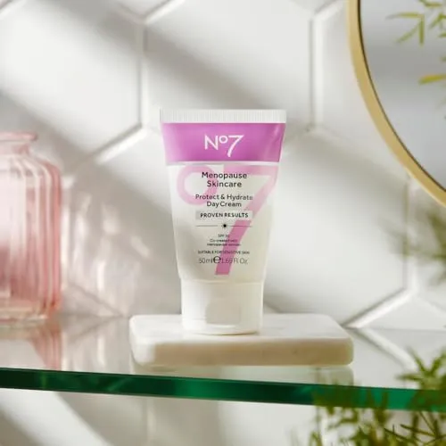 No7 Menopause Skincare Protect & Hydrate Day Cream Spf 30 Green Tea Niacinamide